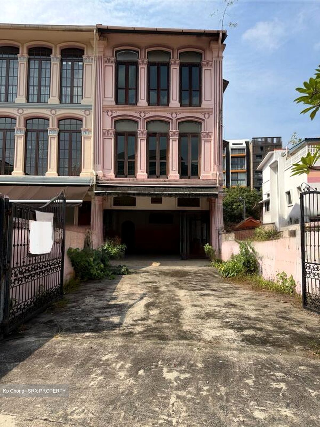 Orchard Road (D9), Terrace #485805381